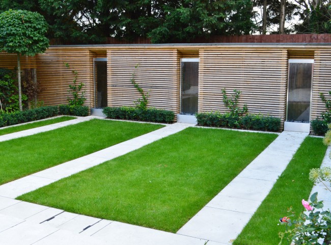 Modern Garden with Stainless Steel Water Features