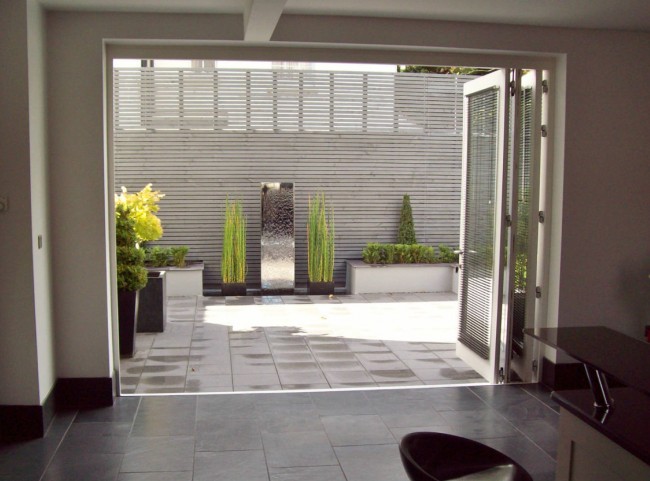 Courtyard Garden and Stainless Steel Water Feature