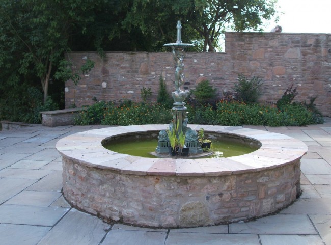 Traditional Circular Water Feature with Fountain